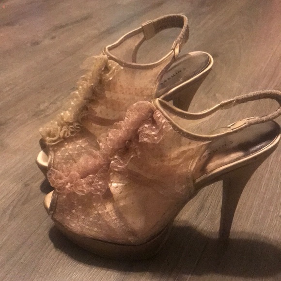 Chinese Laundry Peep Toe Heels - Picture 2 of 6